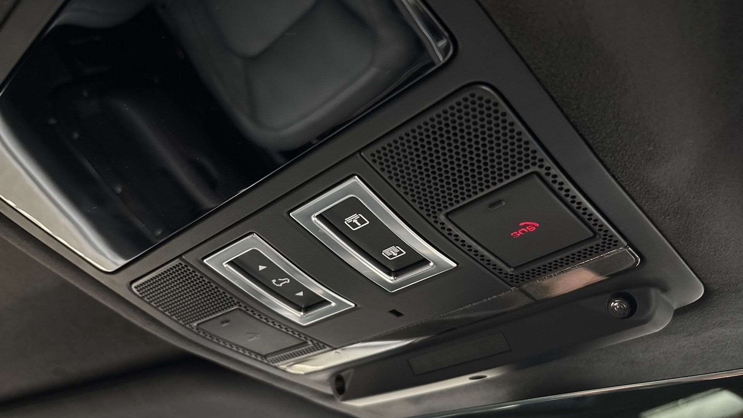 Used Land Rover Defender 2025 for sale - 76761065: Photo 23