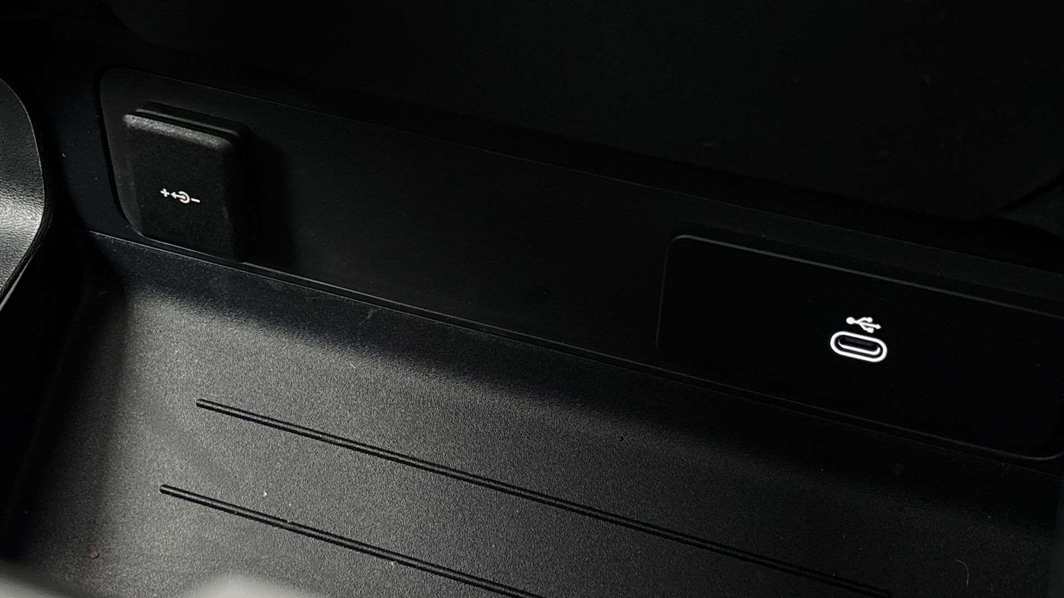 Used Land Rover Defender 2025 for sale - 76761065: Photo 32