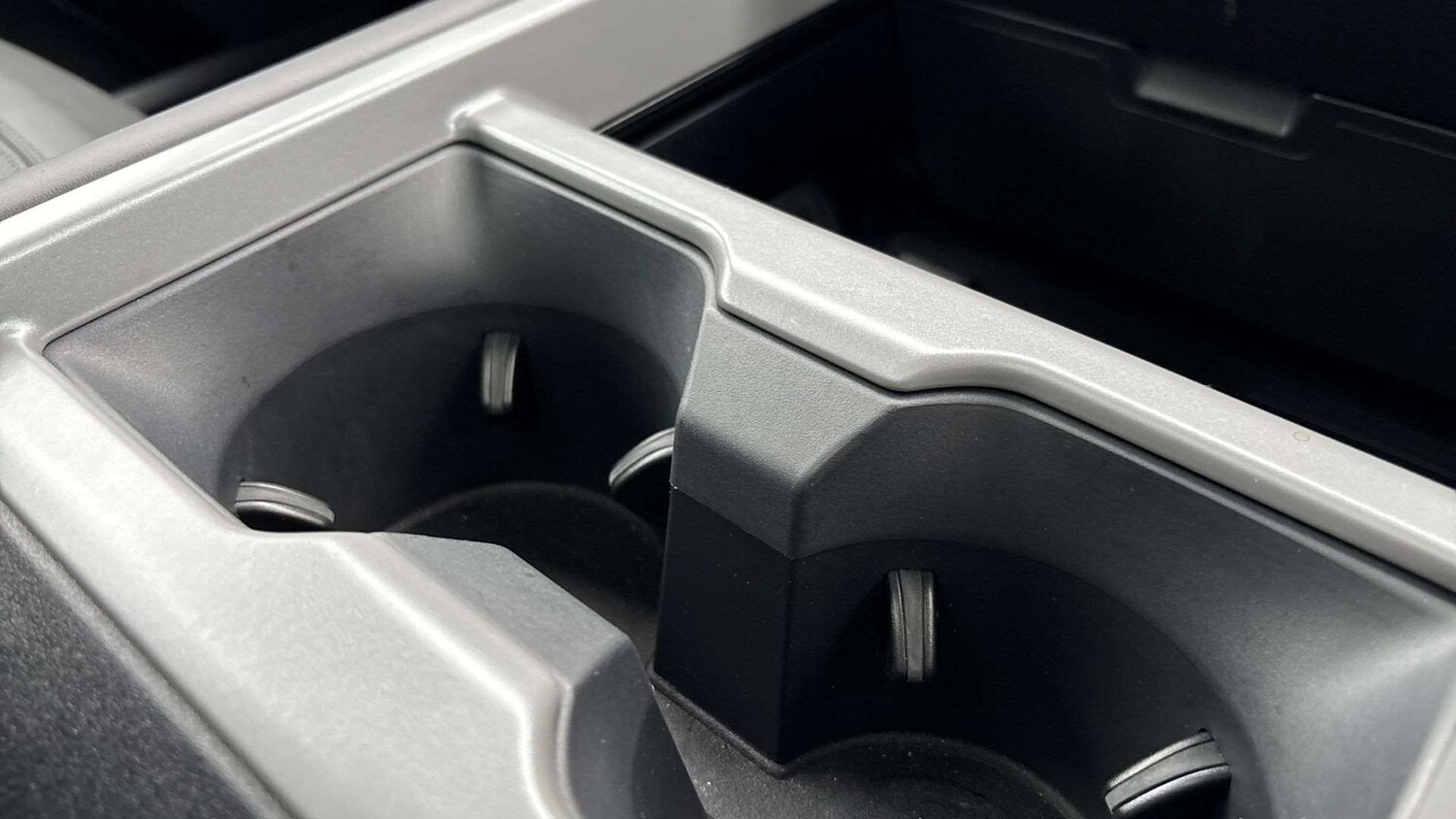 Used Land Rover Defender 2025 for sale - 76761065: Photo 33