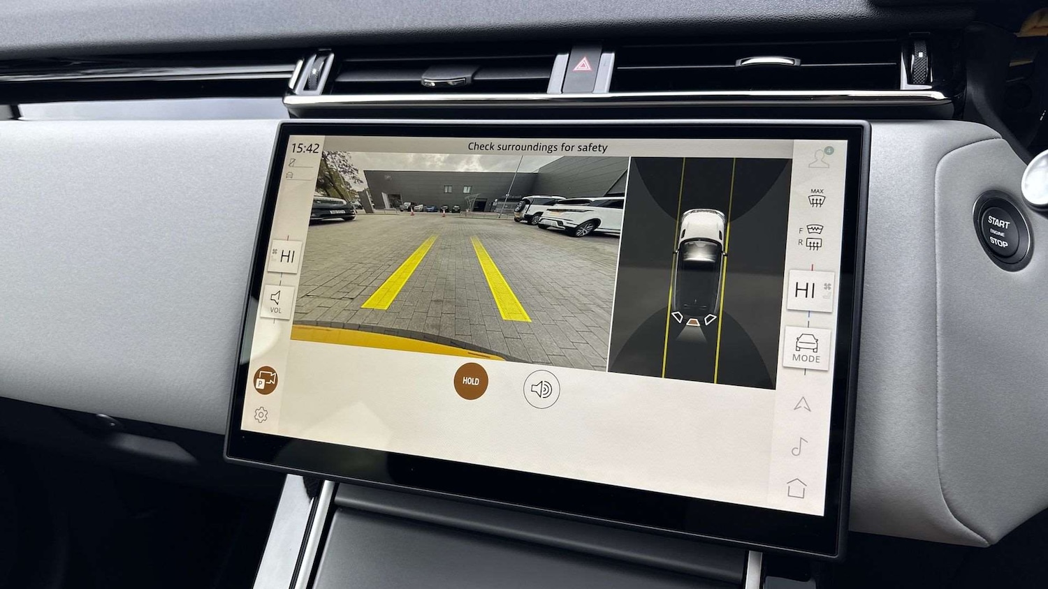 Used Land Rover Range Rover Velar 2025 for sale - 76460686: Photo 12