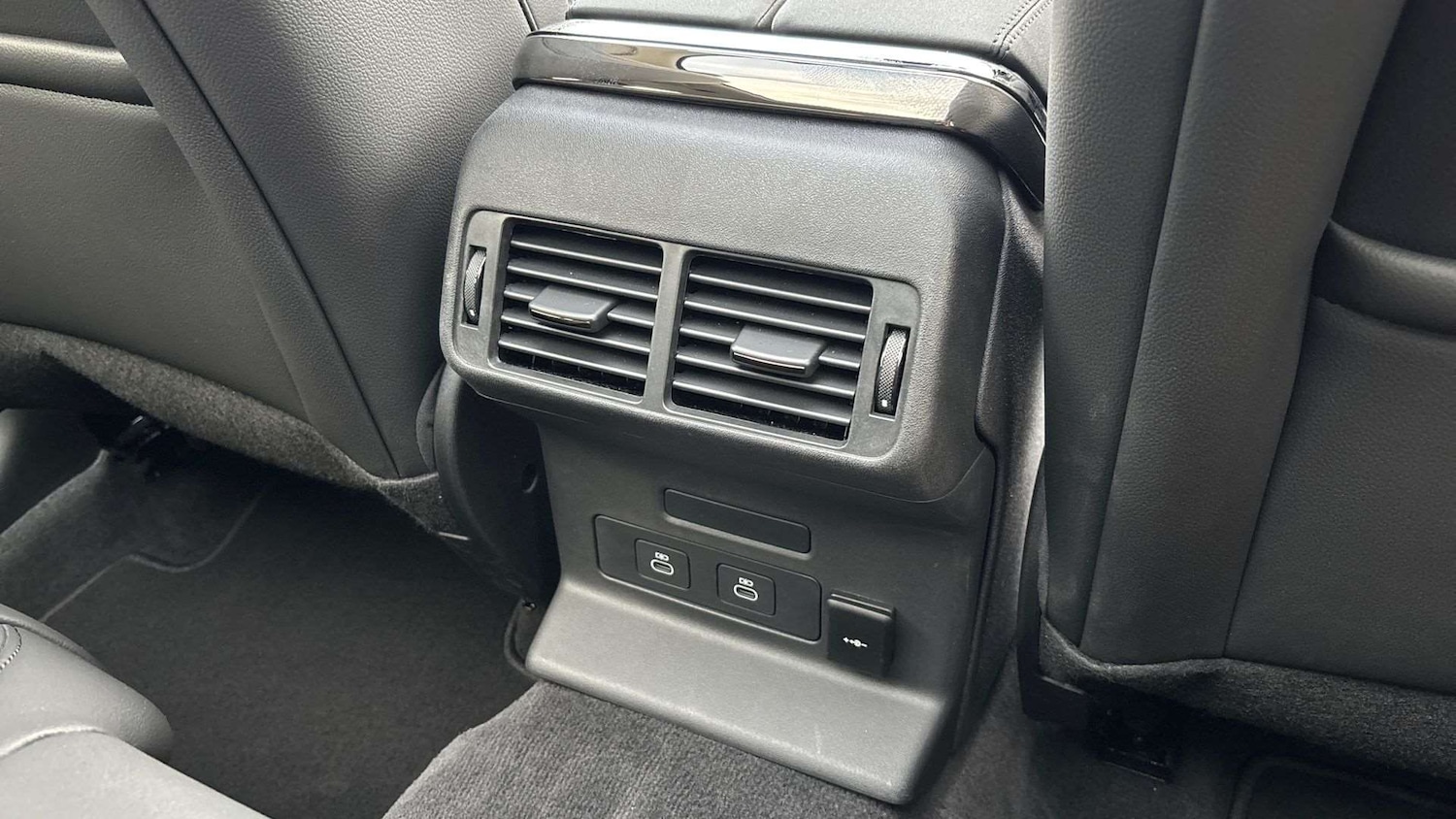 Used Land Rover Range Rover Velar 2025 for sale - 76460686: Photo 18