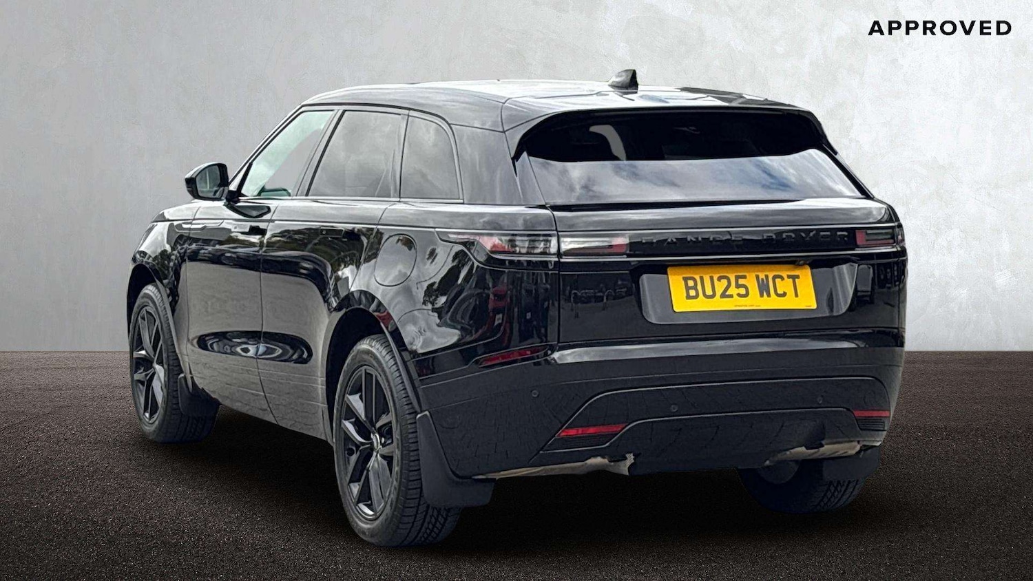 Used Land Rover Range Rover Velar 2025 for sale - 76460686: Photo 2