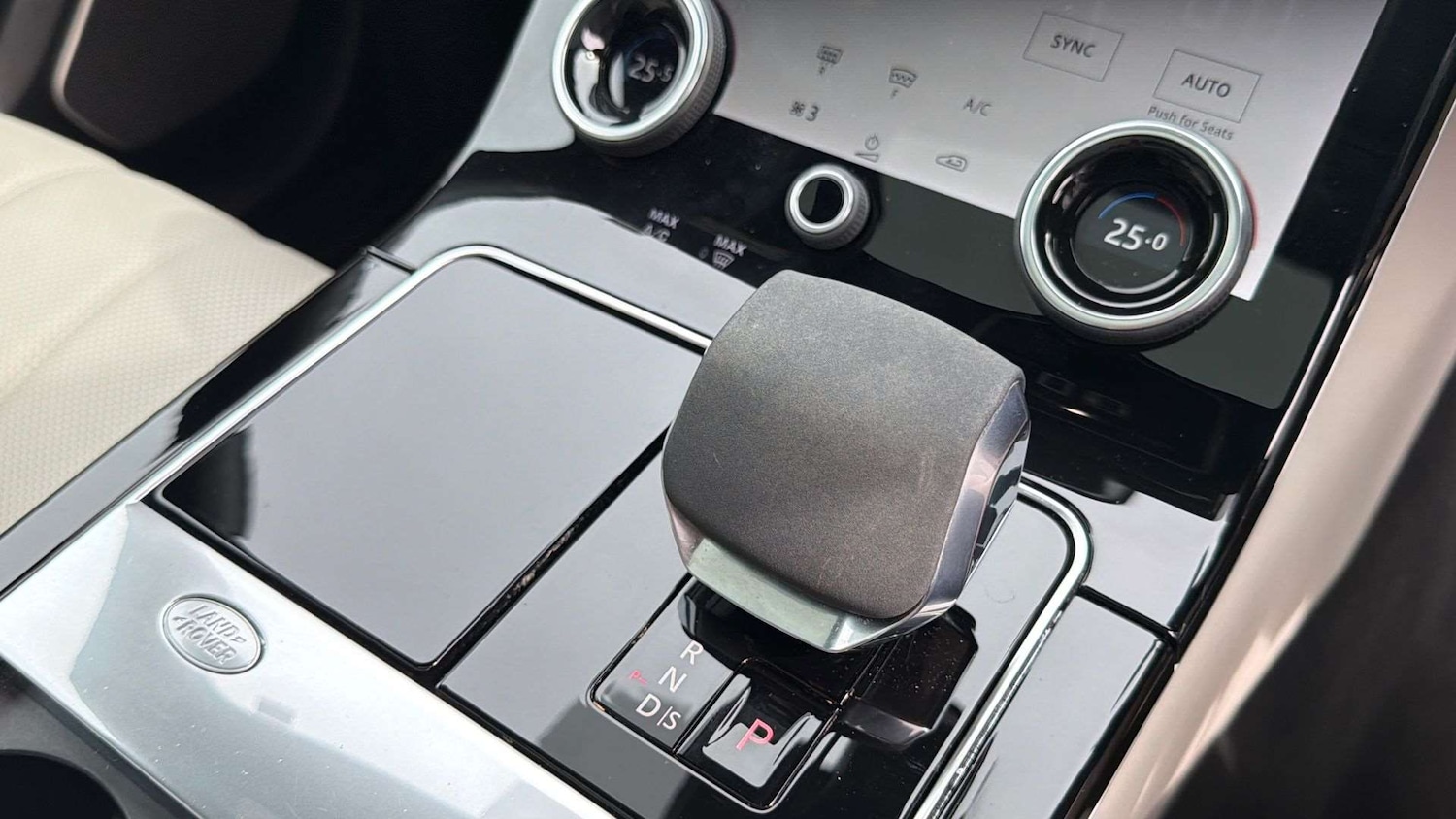 Used Land Rover Range Rover Velar 2022 for sale - 78221275: Photo 13