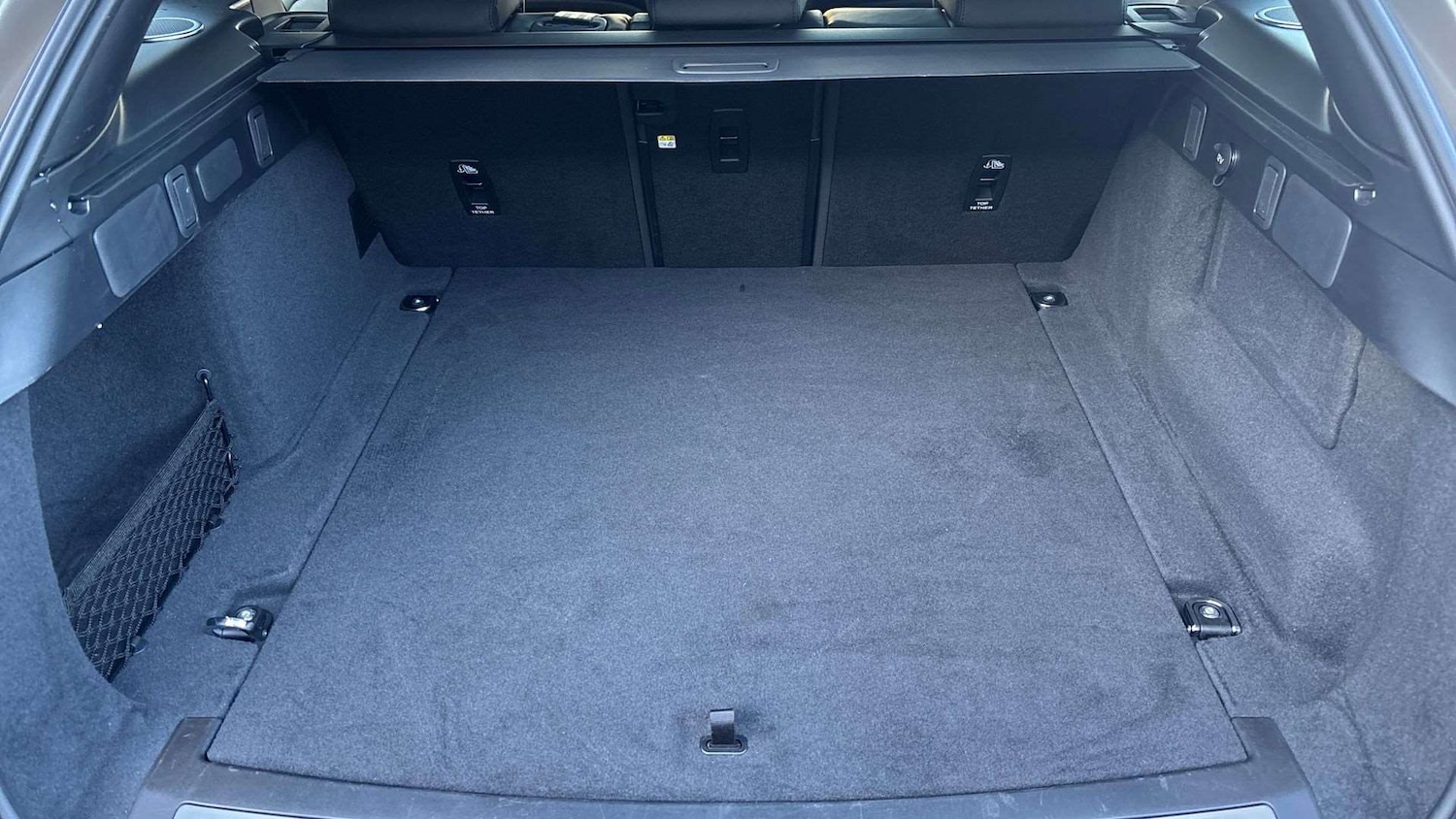 Used Land Rover Range Rover Velar 2025 for sale - 77000237: Photo 10