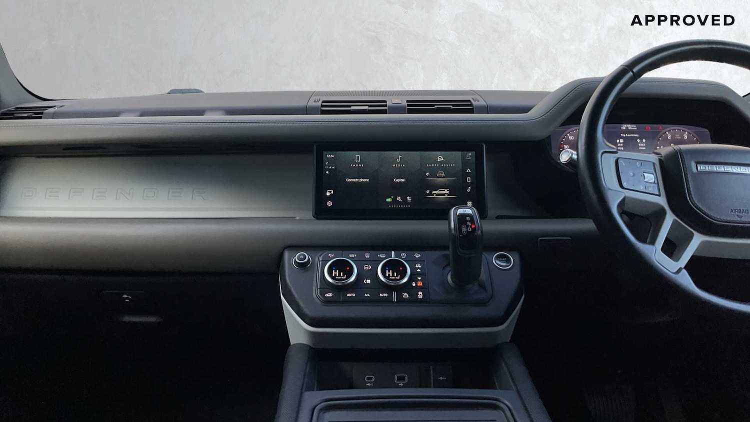 Used Land Rover Defender 2021 for sale - 76460049: Photo 15