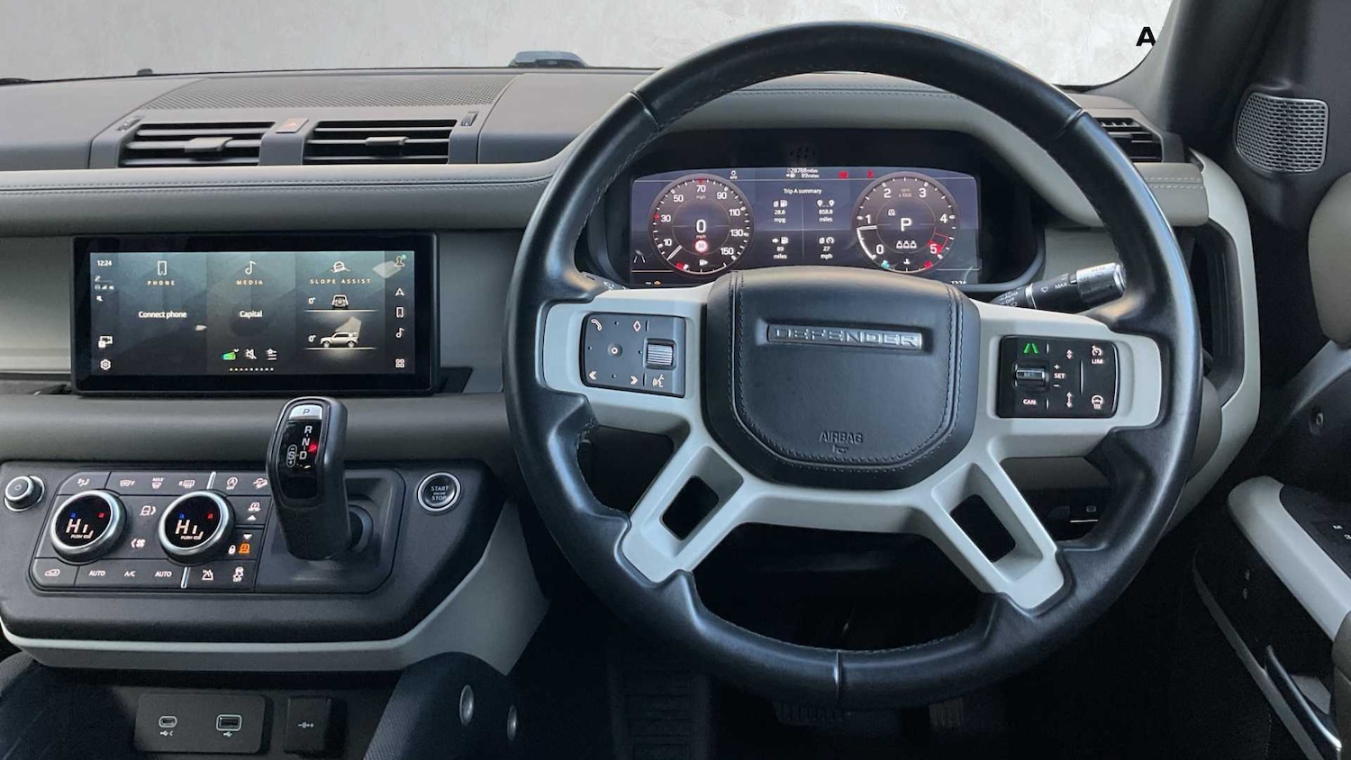 Used Land Rover Defender 2021 for sale - 76460049: Photo 16