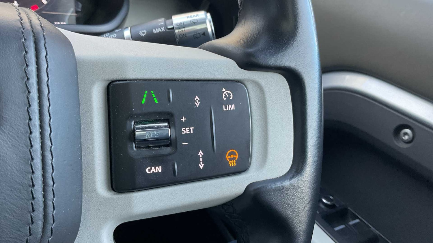 Used Land Rover Defender 2021 for sale - 76460049: Photo 26