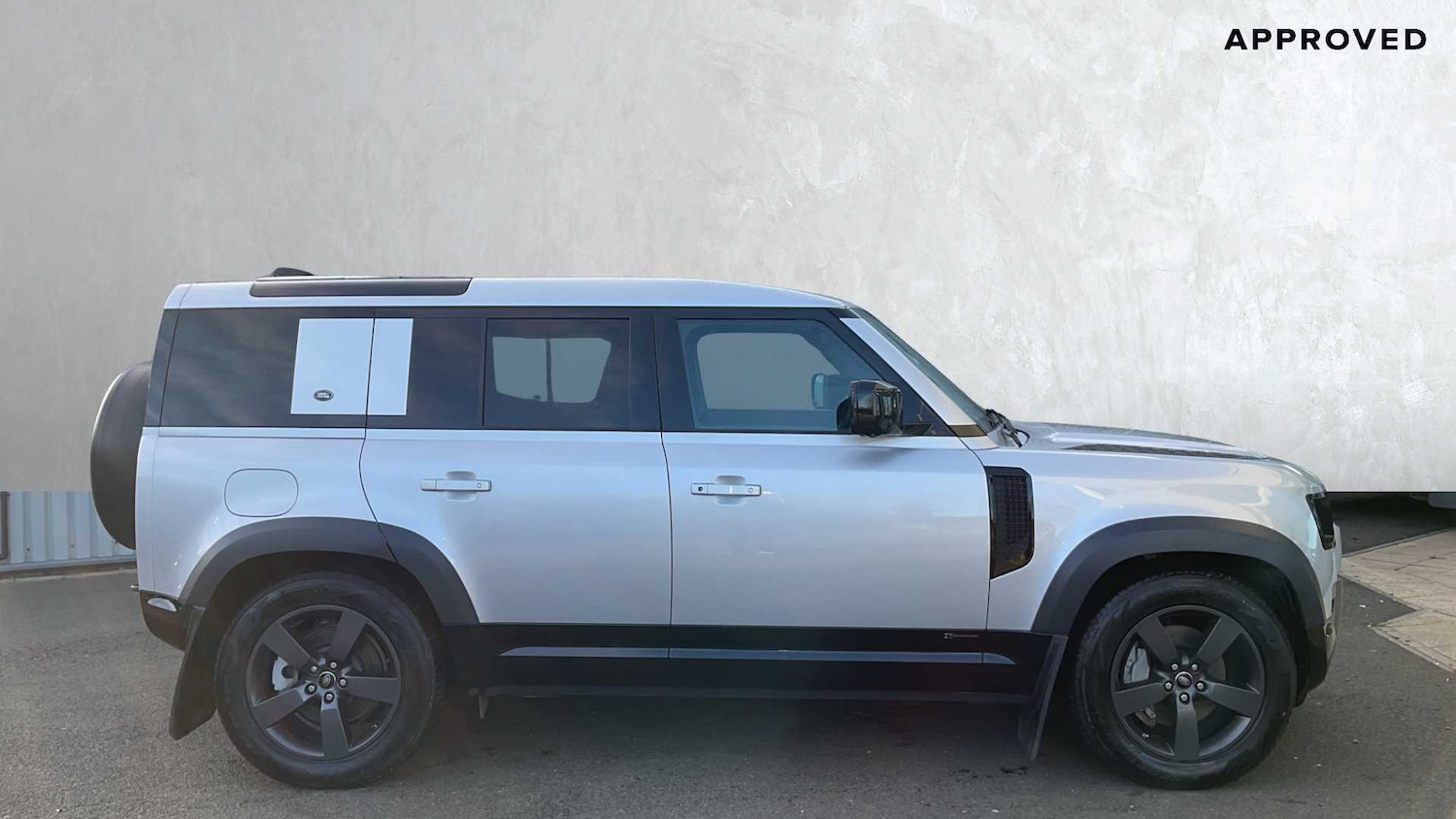 Used Land Rover Defender 2021 for sale - 76460049: Photo 5