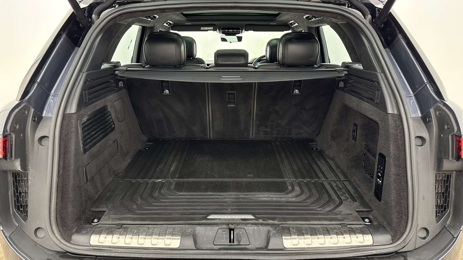 Used Land Rover Range Rover Sport 2024 for sale - 77500224: Photo 10