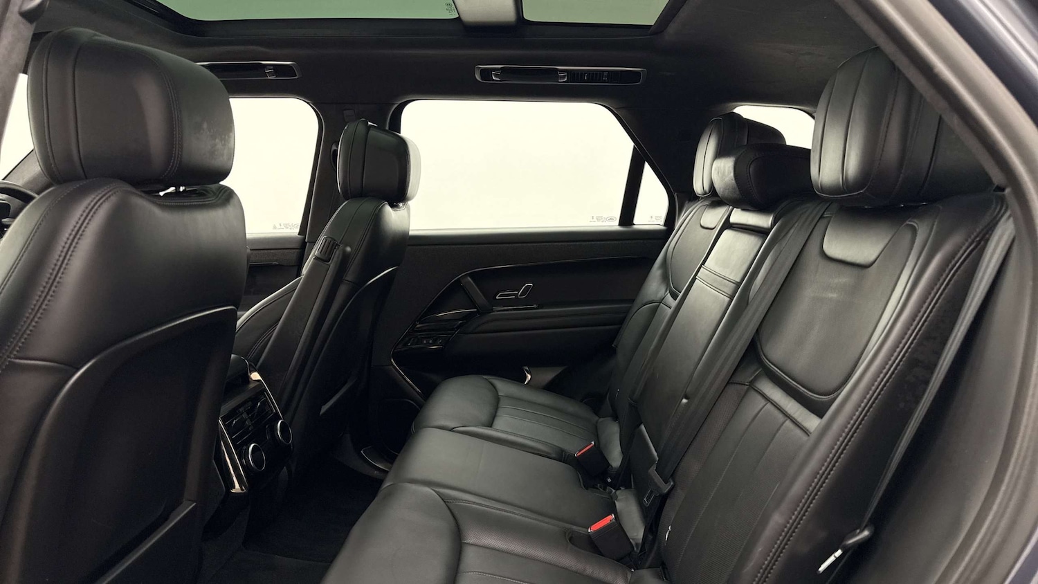 Used Land Rover Range Rover Sport 2024 for sale - 77500224: Photo 4