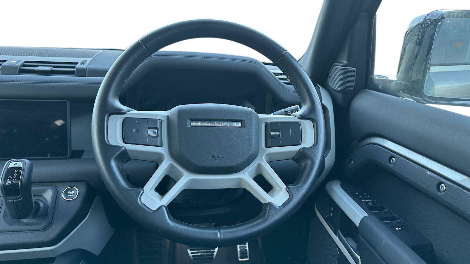 Used Land Rover Defender 2024 for sale - 76842917: Photo 15