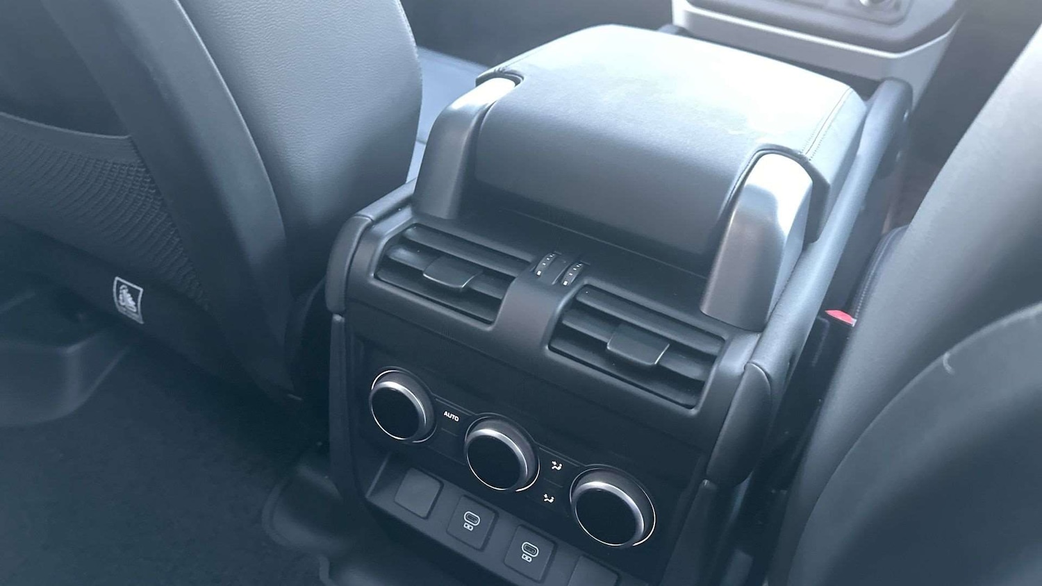 Used Land Rover Defender 2024 for sale - 76842917: Photo 18