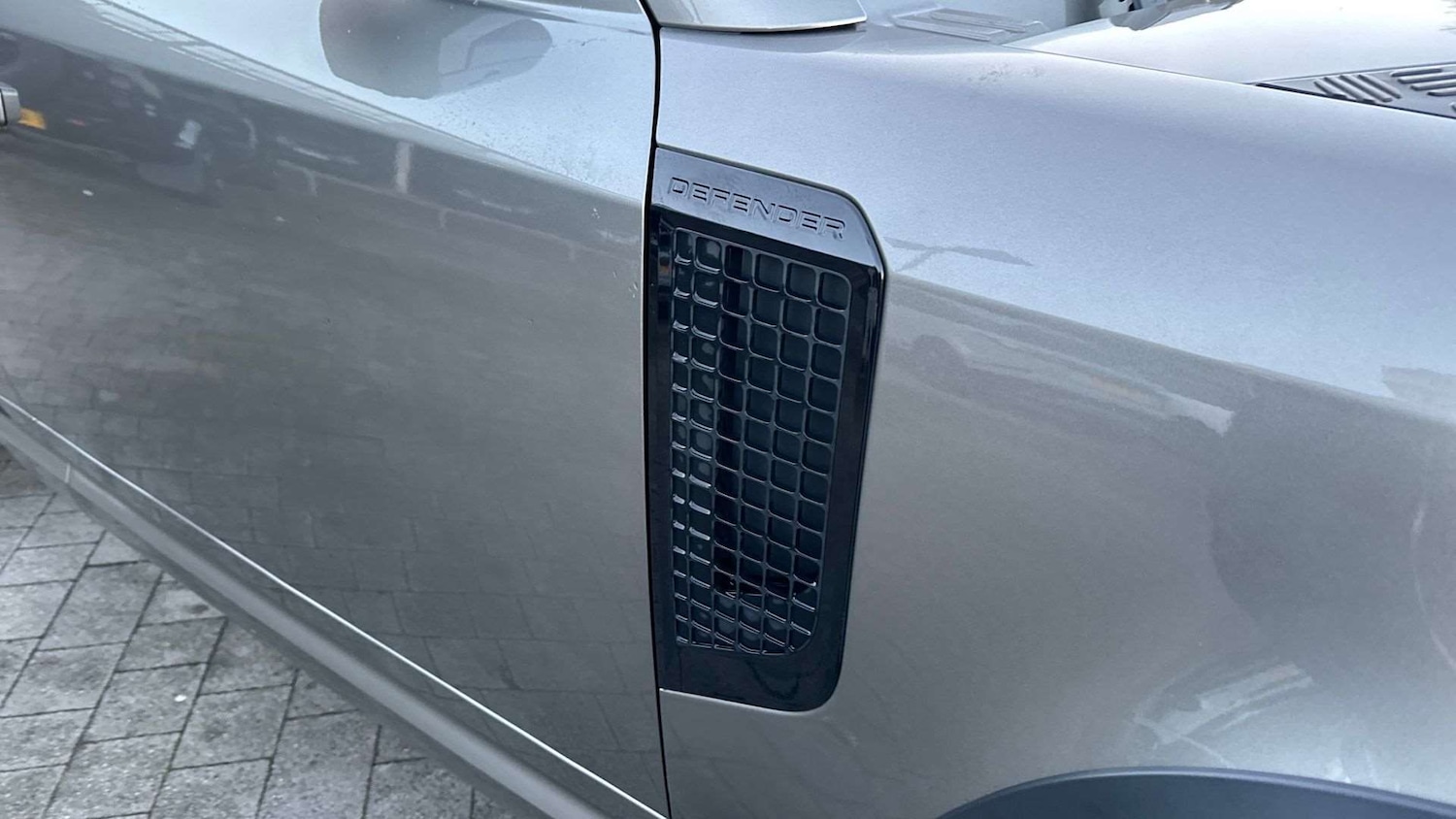 Used Land Rover Defender 2024 for sale - 76842917: Photo 30