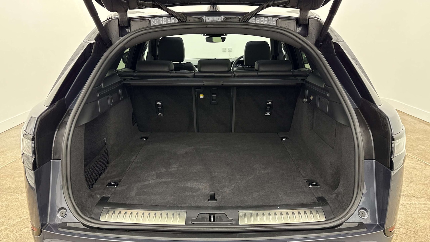 Used Land Rover Range Rover Velar 2023 for sale - 77281850: Photo 10