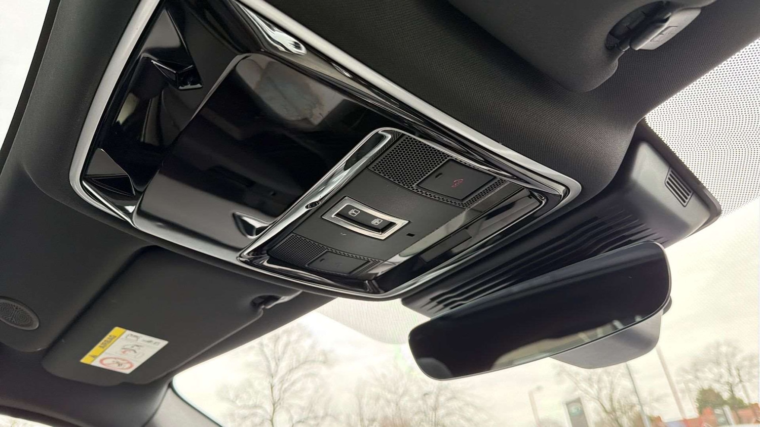 Used Land Rover Range Rover Velar 2023 for sale - 77281850: Photo 23