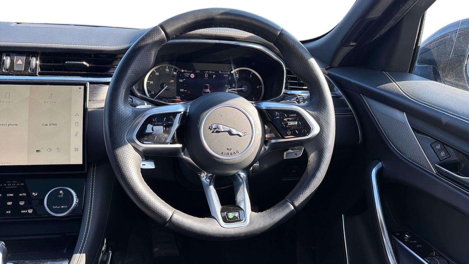 Used Jaguar F-Pace 2022 for sale - 77661320: Photo 15