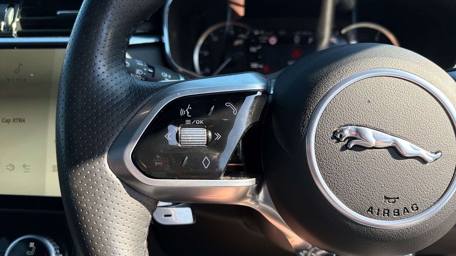 Used Jaguar F-Pace 2022 for sale - 77661320: Photo 35