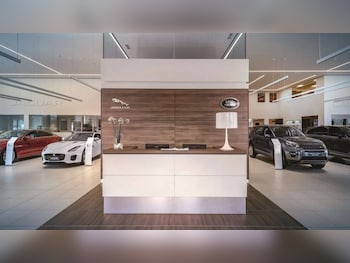 Used Jaguar F-Pace 2022 for sale - 77661320: Photo