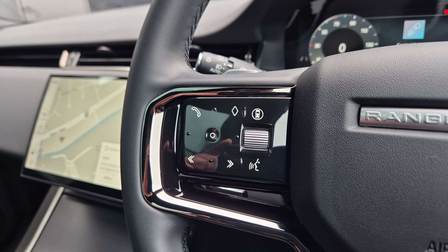 Used Land Rover Range Rover Evoque 2025 for sale - 76459839: Photo 29