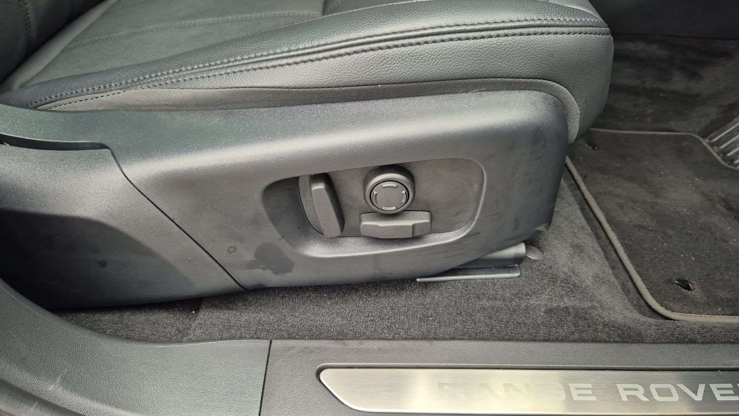 Used Land Rover Range Rover Evoque 2025 for sale - 76459839: Photo 32