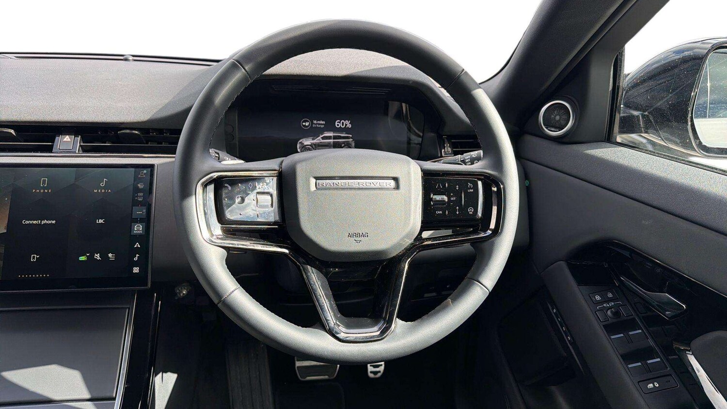 Used Land Rover Range Rover Evoque 2025 for sale - 77972705: Photo 15