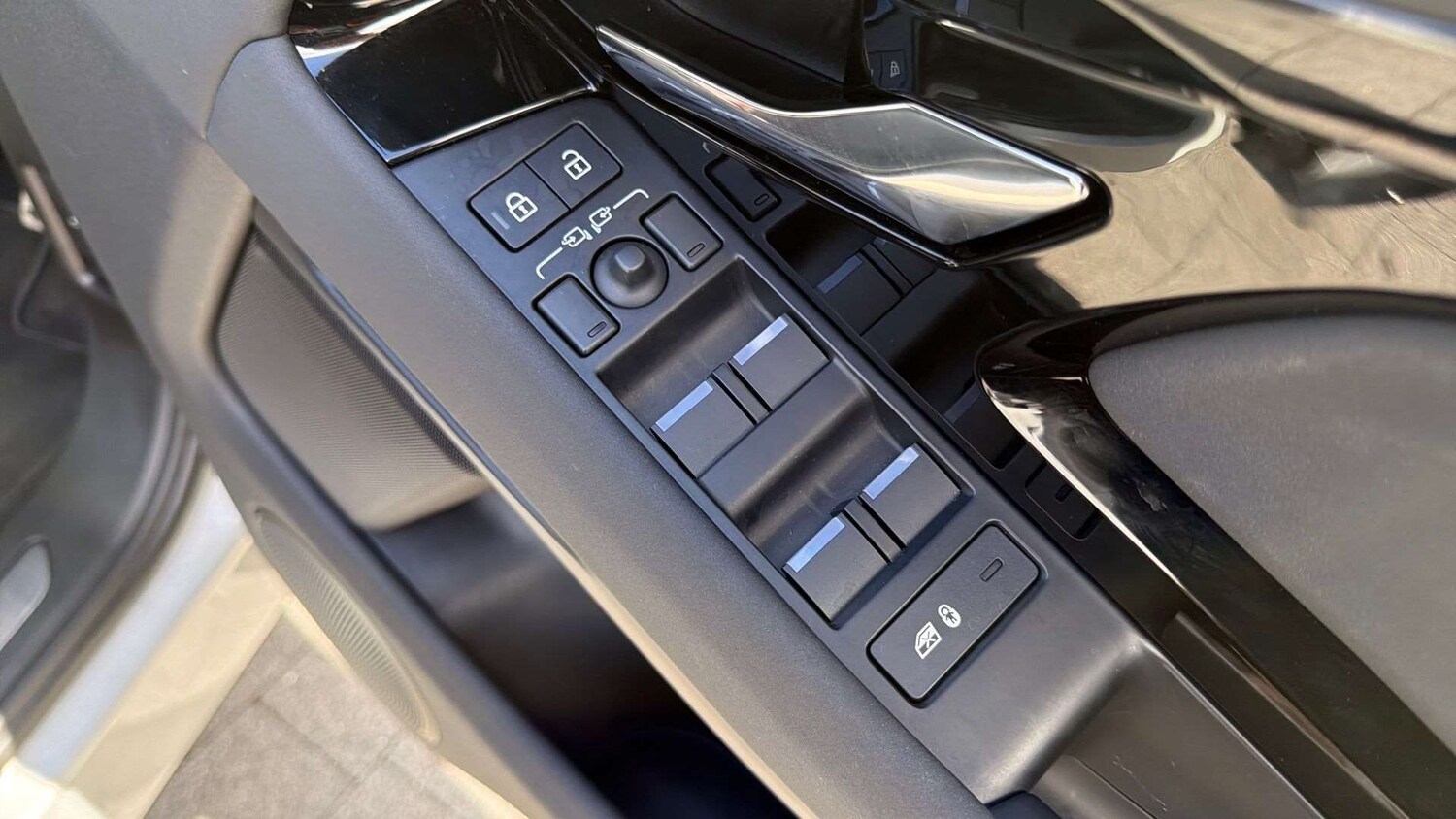 Used Land Rover Range Rover Evoque 2025 for sale - 77972705: Photo 25