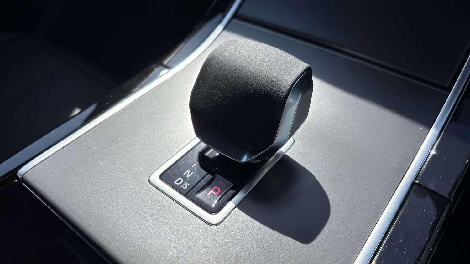 Used Land Rover Range Rover Velar 2024 for sale - 78221238: Photo 13