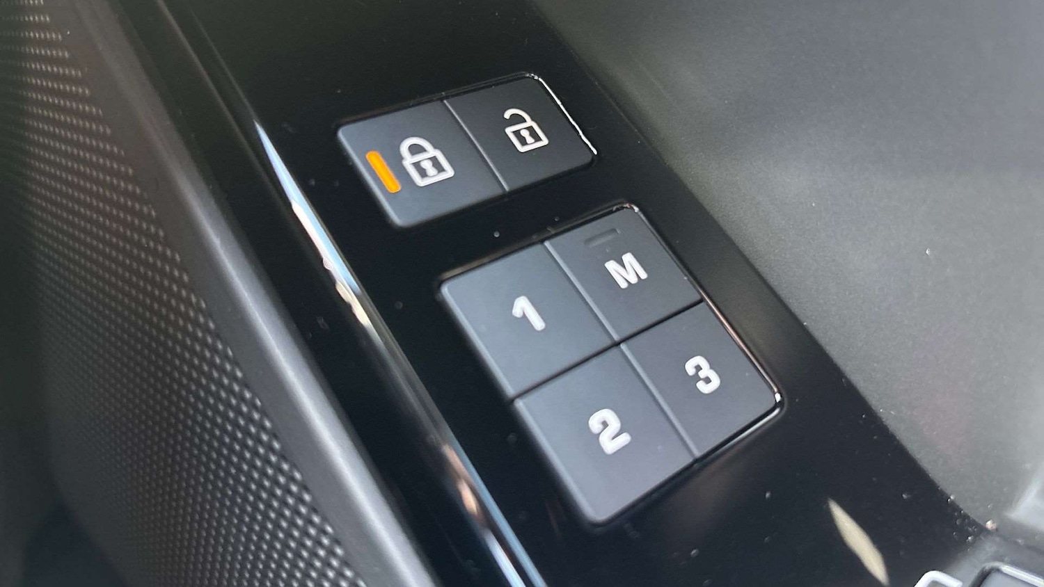 Used Land Rover Range Rover Velar 2024 for sale - 78221238: Photo 25