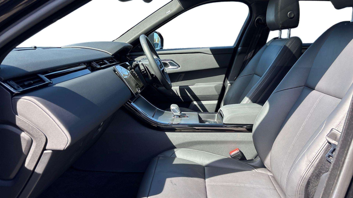 Used Land Rover Range Rover Velar 2024 for sale - 78221238: Photo 3