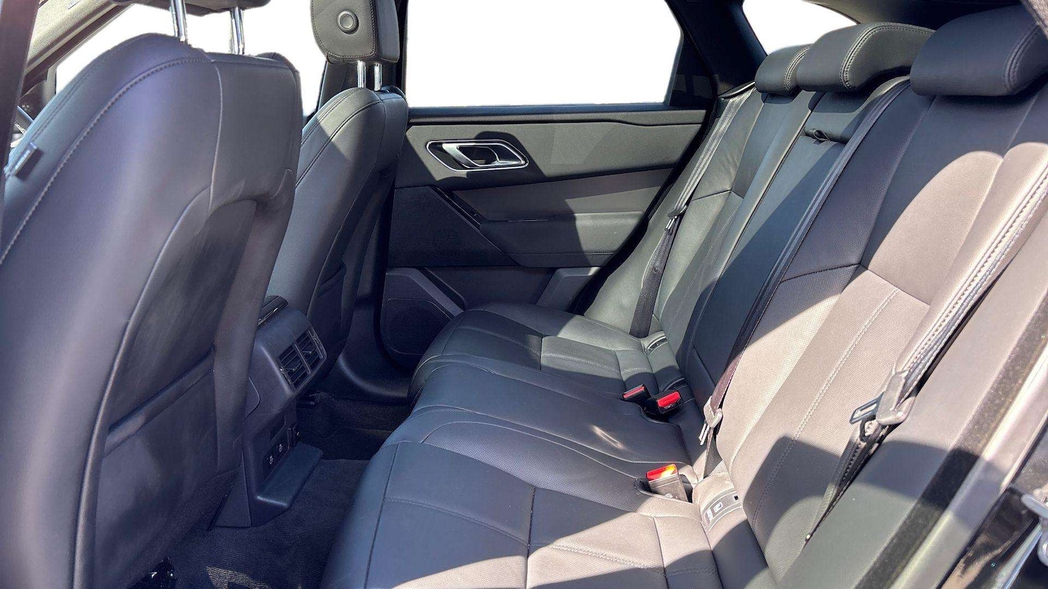 Used Land Rover Range Rover Velar 2024 for sale - 78221238: Photo 4