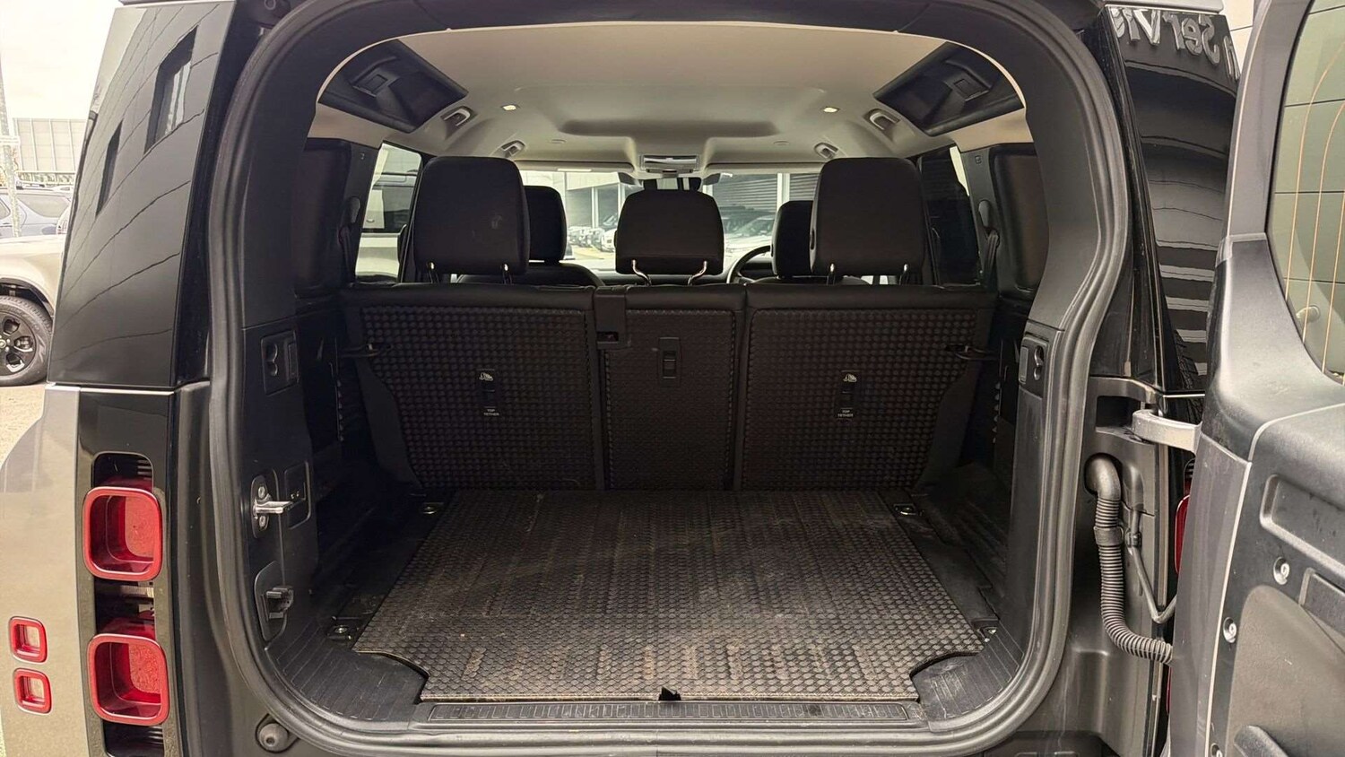 Used Land Rover Defender 2022 for sale - 77397917: Photo 10