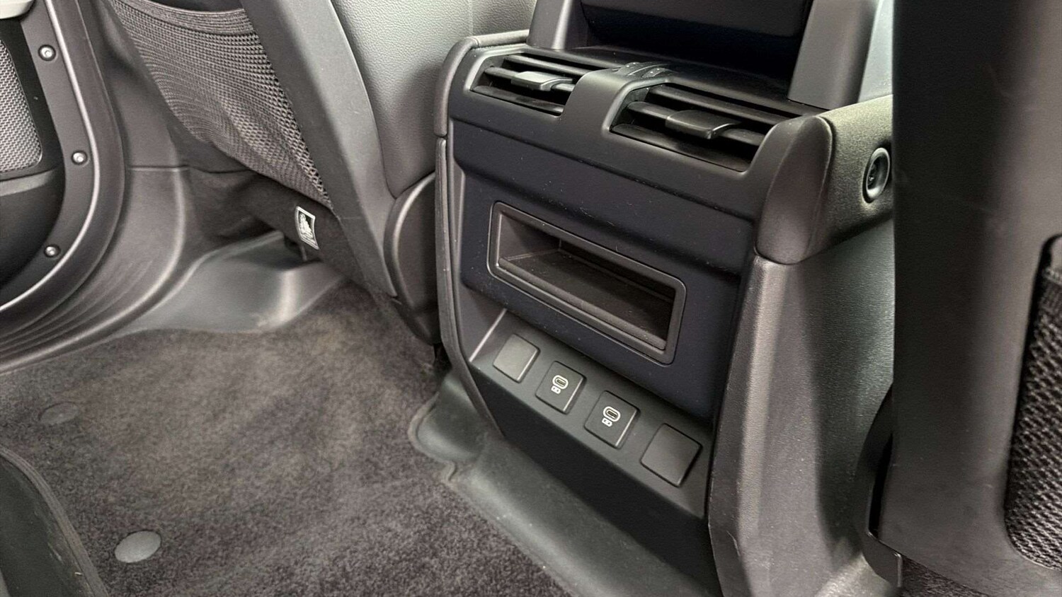 Used Land Rover Defender 2022 for sale - 77397917: Photo 18