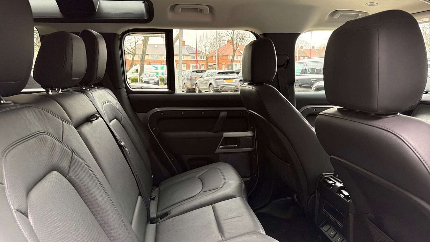 Used Land Rover Defender 2022 for sale - 77397917: Photo 31