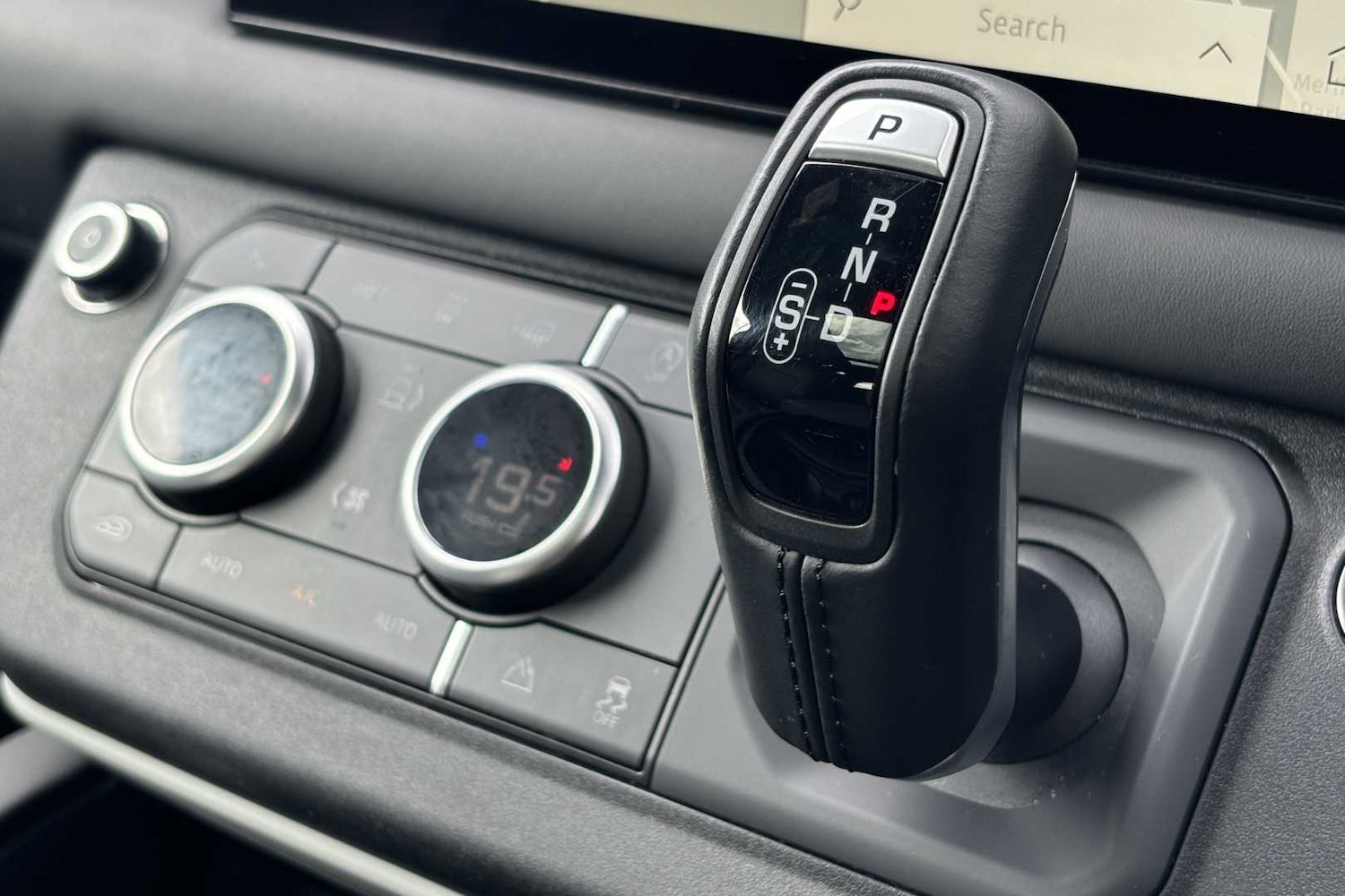 Used Land Rover Defender 2023 for sale - 76460353: Photo 15