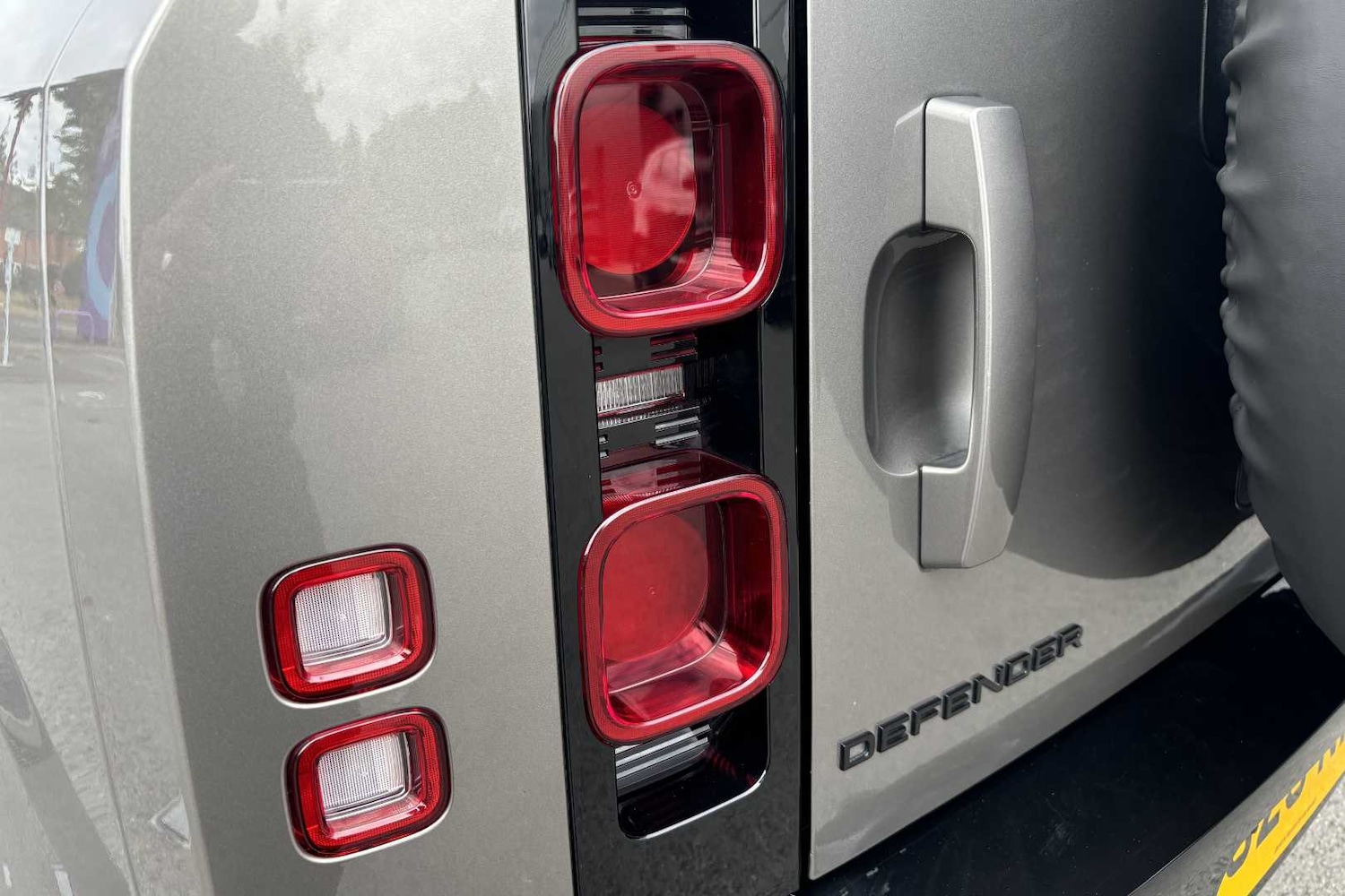 Used Land Rover Defender 2023 for sale - 76460353: Photo 21