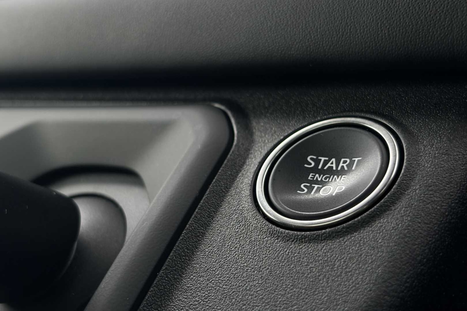 Used Land Rover Defender 2023 for sale - 76460353: Photo 34