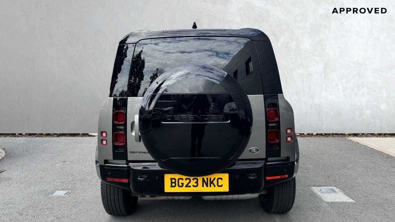 Used Land Rover Defender 2023 for sale - 76460353: Photo 6