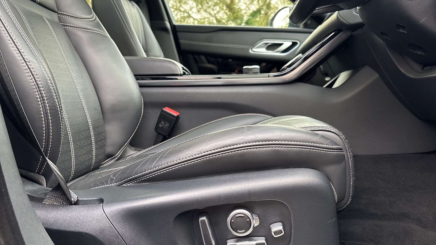 Used Land Rover Range Rover Velar 2019 for sale - 76460192: Photo 32