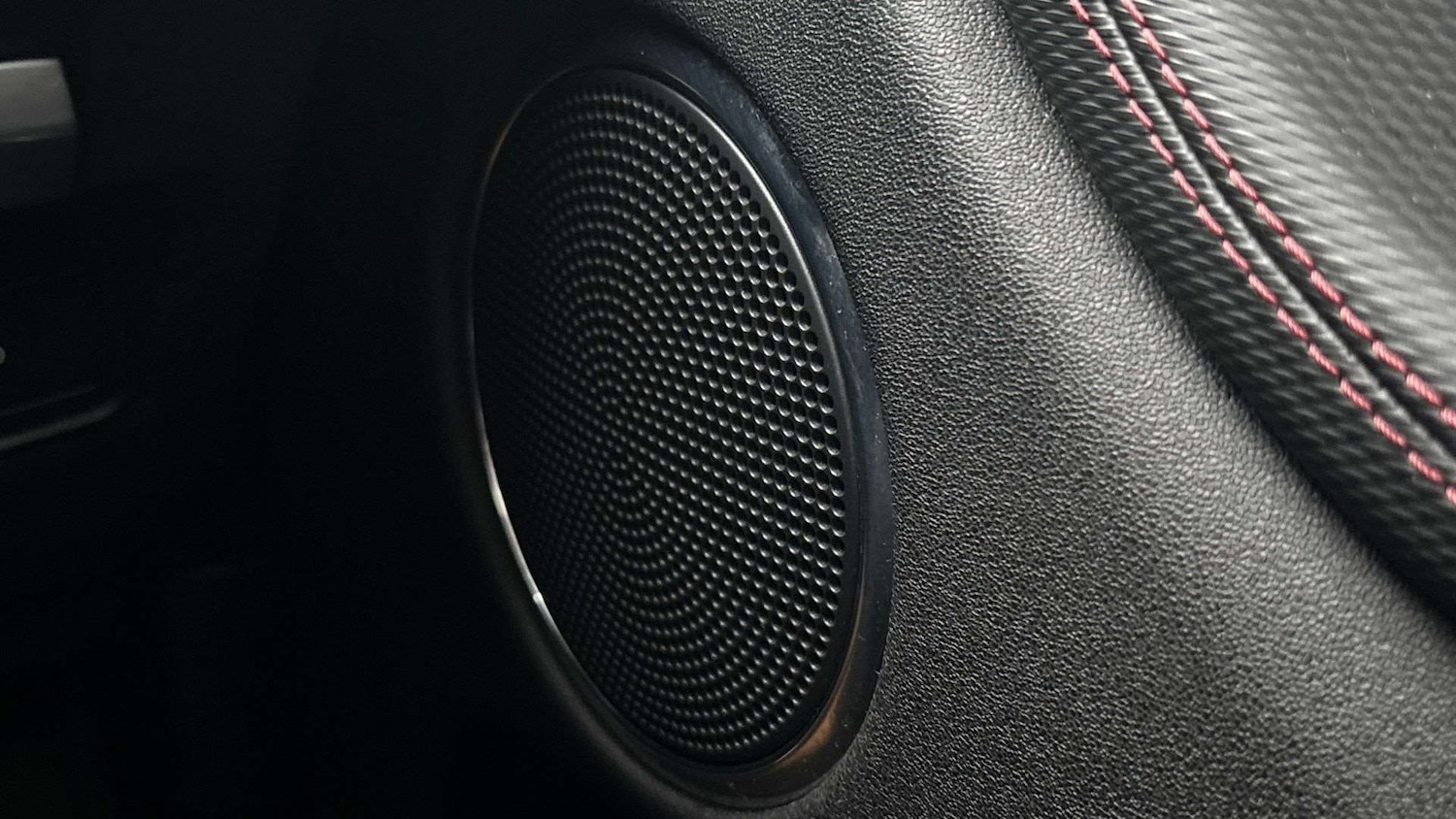 Used Land Rover Discovery Sport 2022 for sale - 76761061: Photo 24