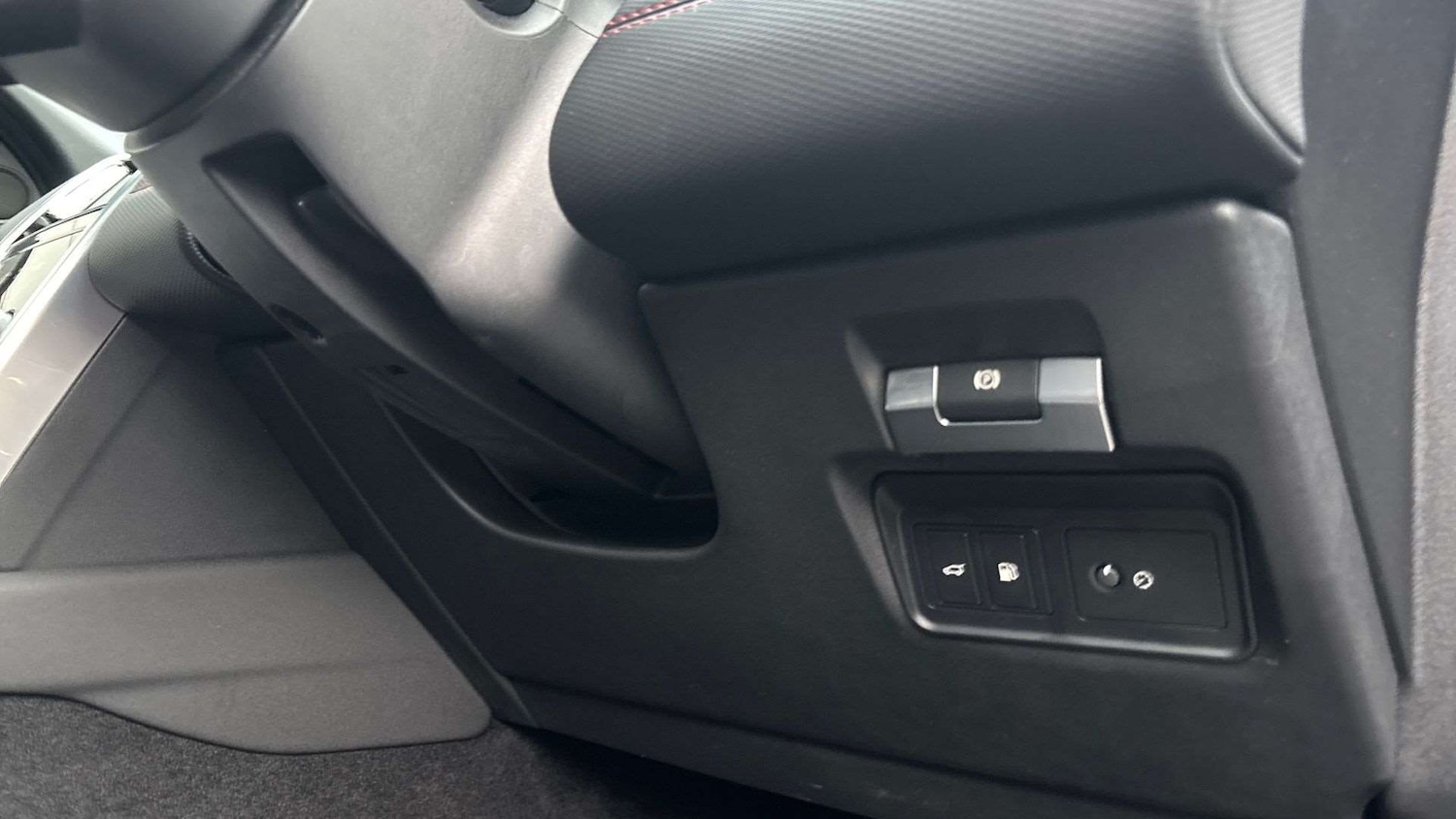 Used Land Rover Discovery Sport 2022 for sale - 76761061: Photo 33