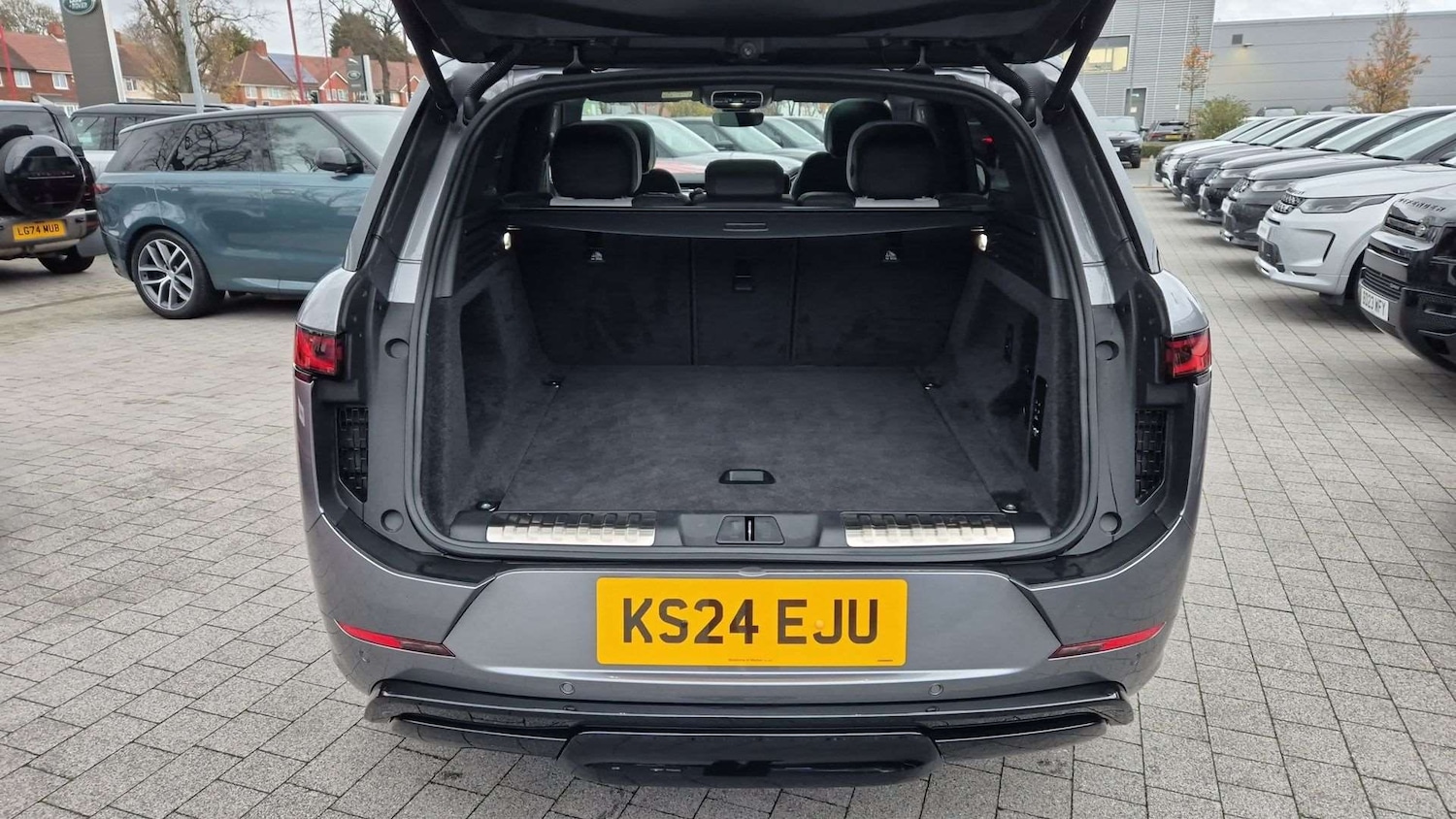 Used Land Rover Range Rover Sport 2024 for sale - 76672931: Photo 10