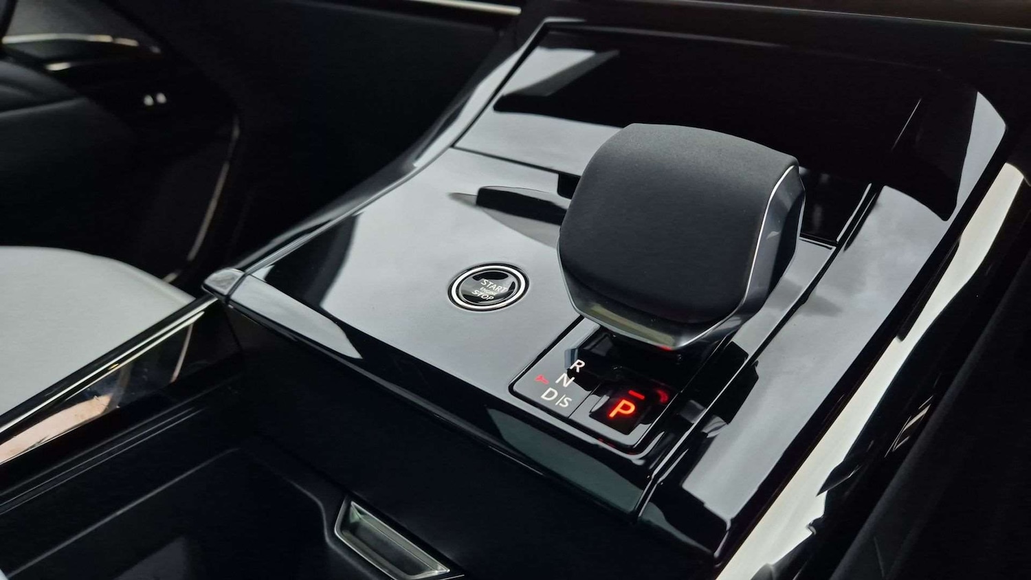 Used Land Rover Range Rover Sport 2024 for sale - 76672931: Photo 13