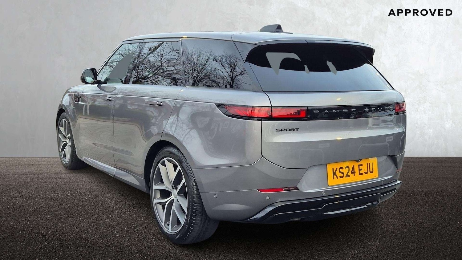 Used Land Rover Range Rover Sport 2024 for sale - 76672931: Photo 2