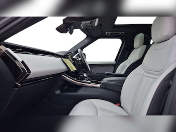 Used Land Rover Range Rover Sport 2024 for sale - 76672931: Photo