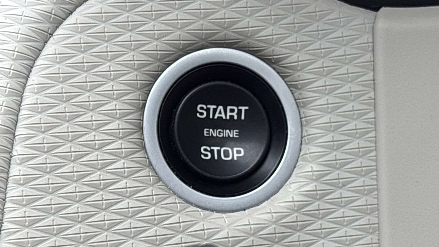 Used Land Rover Range Rover Velar 2021 for sale - 76460348: Photo 31