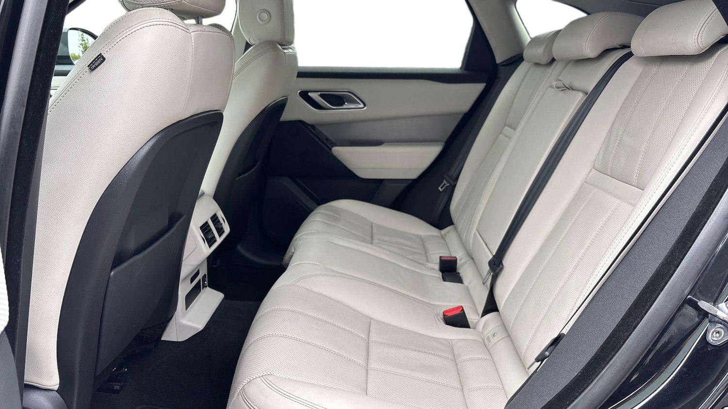 Used Land Rover Range Rover Velar 2021 for sale - 76460348: Photo 4