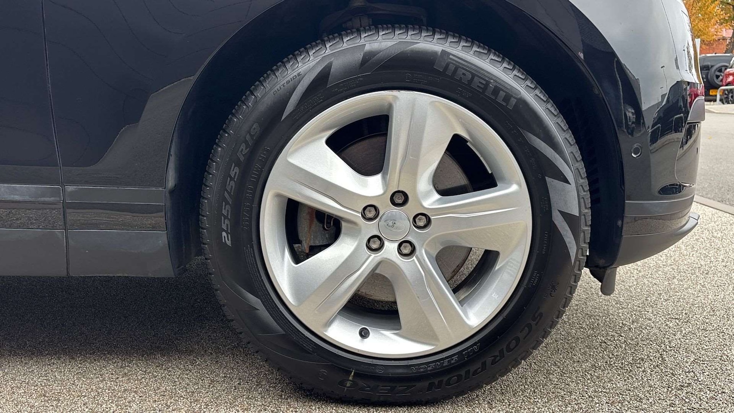 Used Land Rover Range Rover Velar 2021 for sale - 76460348: Photo 8