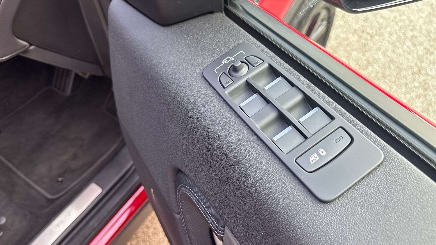 Used Land Rover Discovery Sport 2025 for sale - 76460618: Photo 25