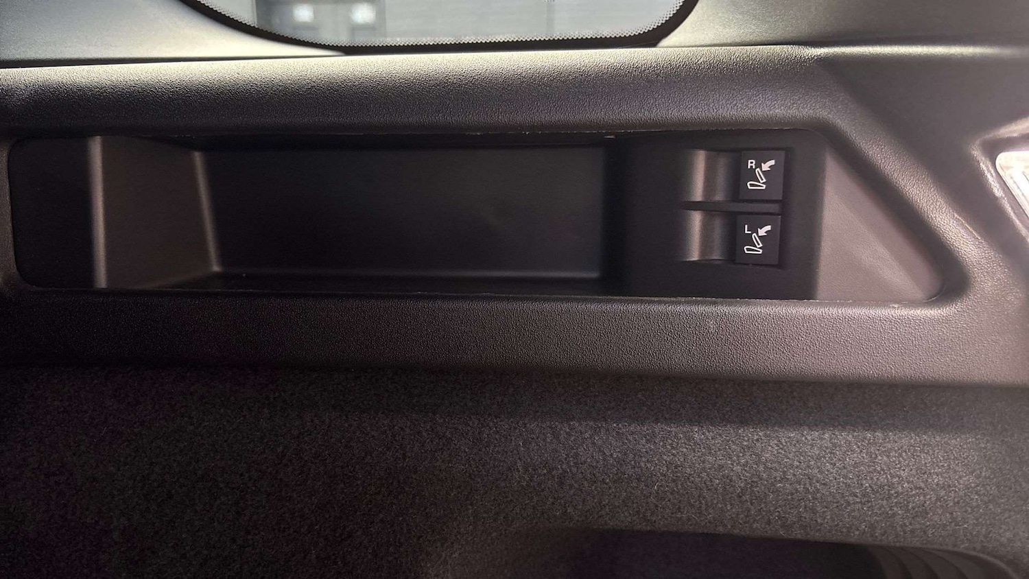 Used Land Rover Discovery Sport 2025 for sale - 76460618: Photo 27