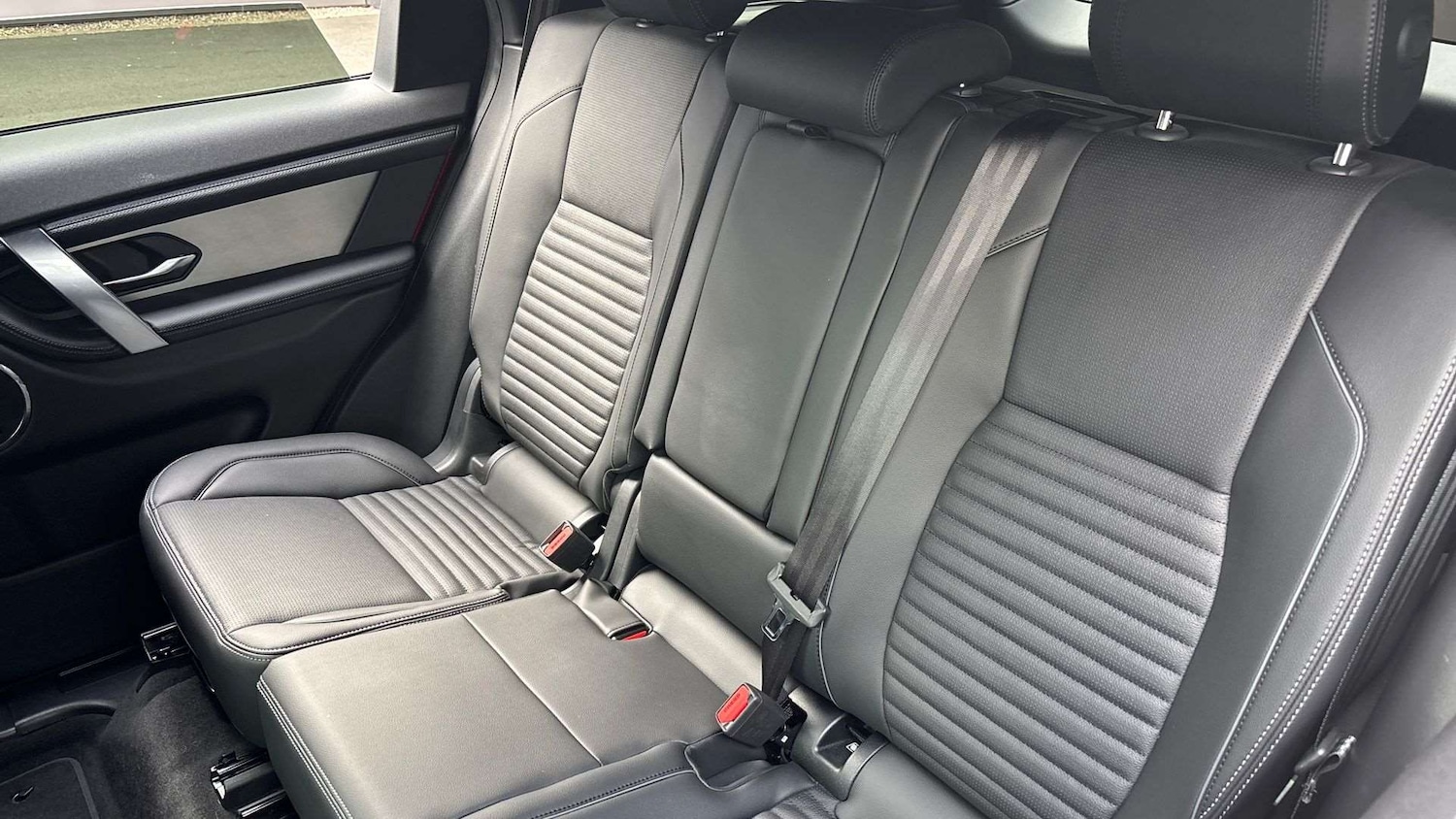 Used Land Rover Discovery Sport 2025 for sale - 76460618: Photo 34